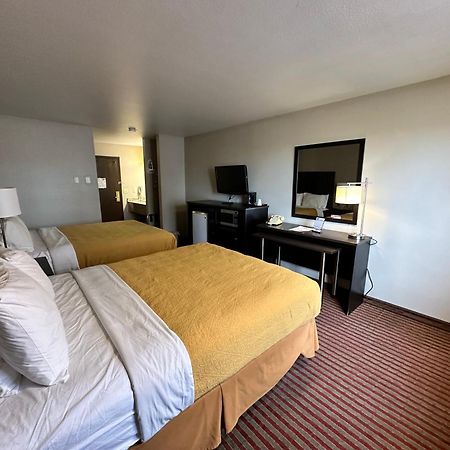 Rodeway Inn & Suites Madison East Dış mekan fotoğraf