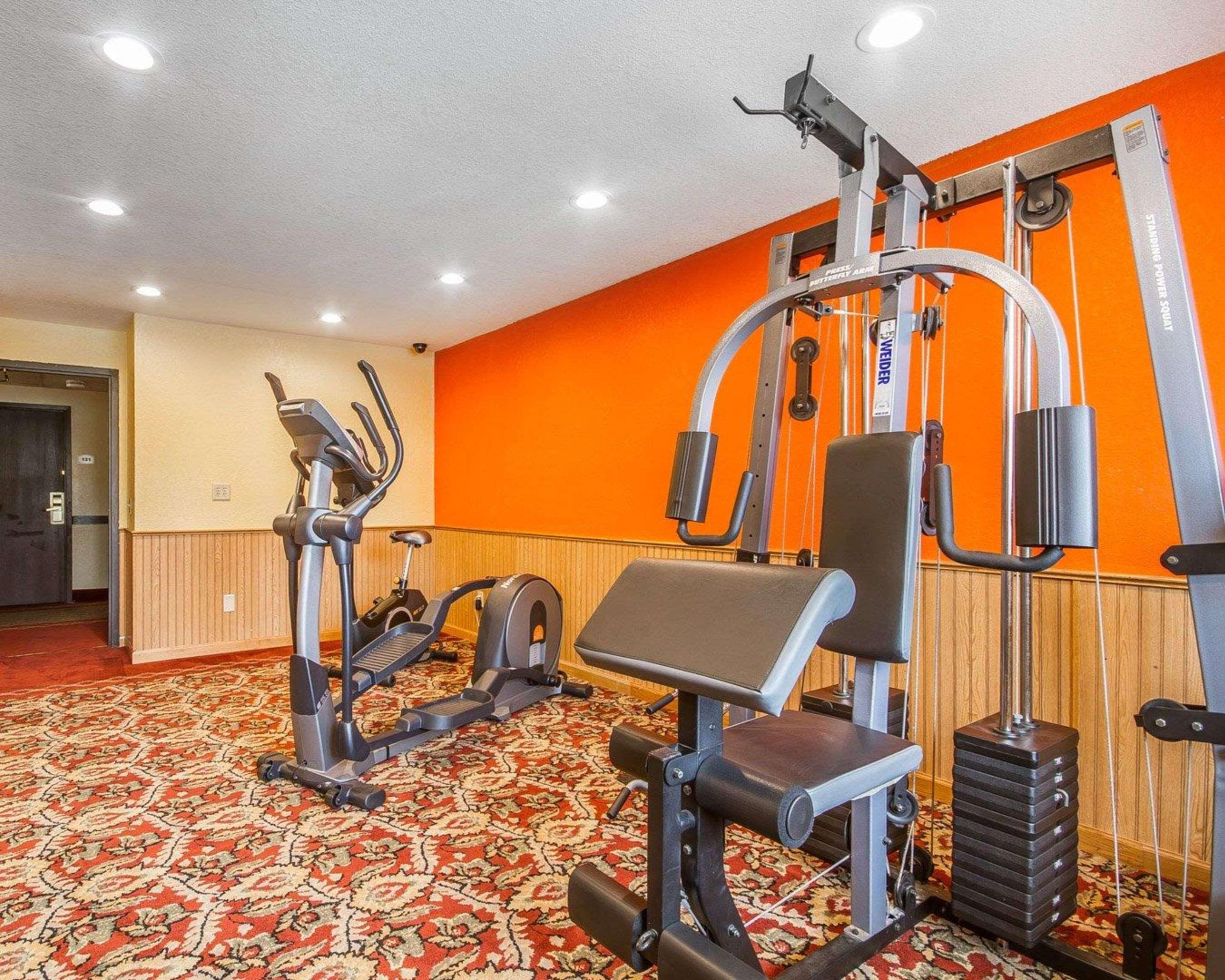 Rodeway Inn & Suites Madison East Dış mekan fotoğraf