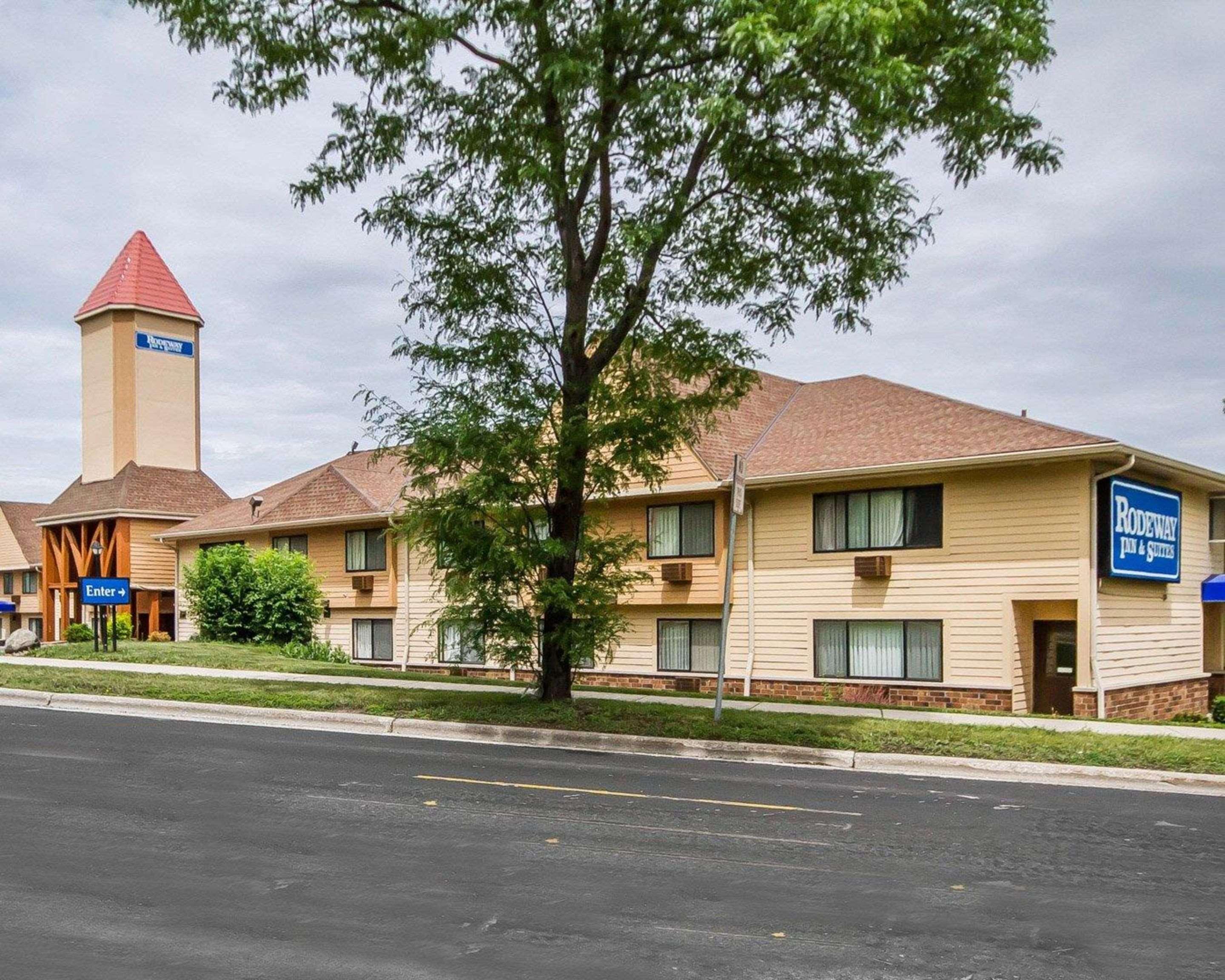 Rodeway Inn & Suites Madison East Dış mekan fotoğraf