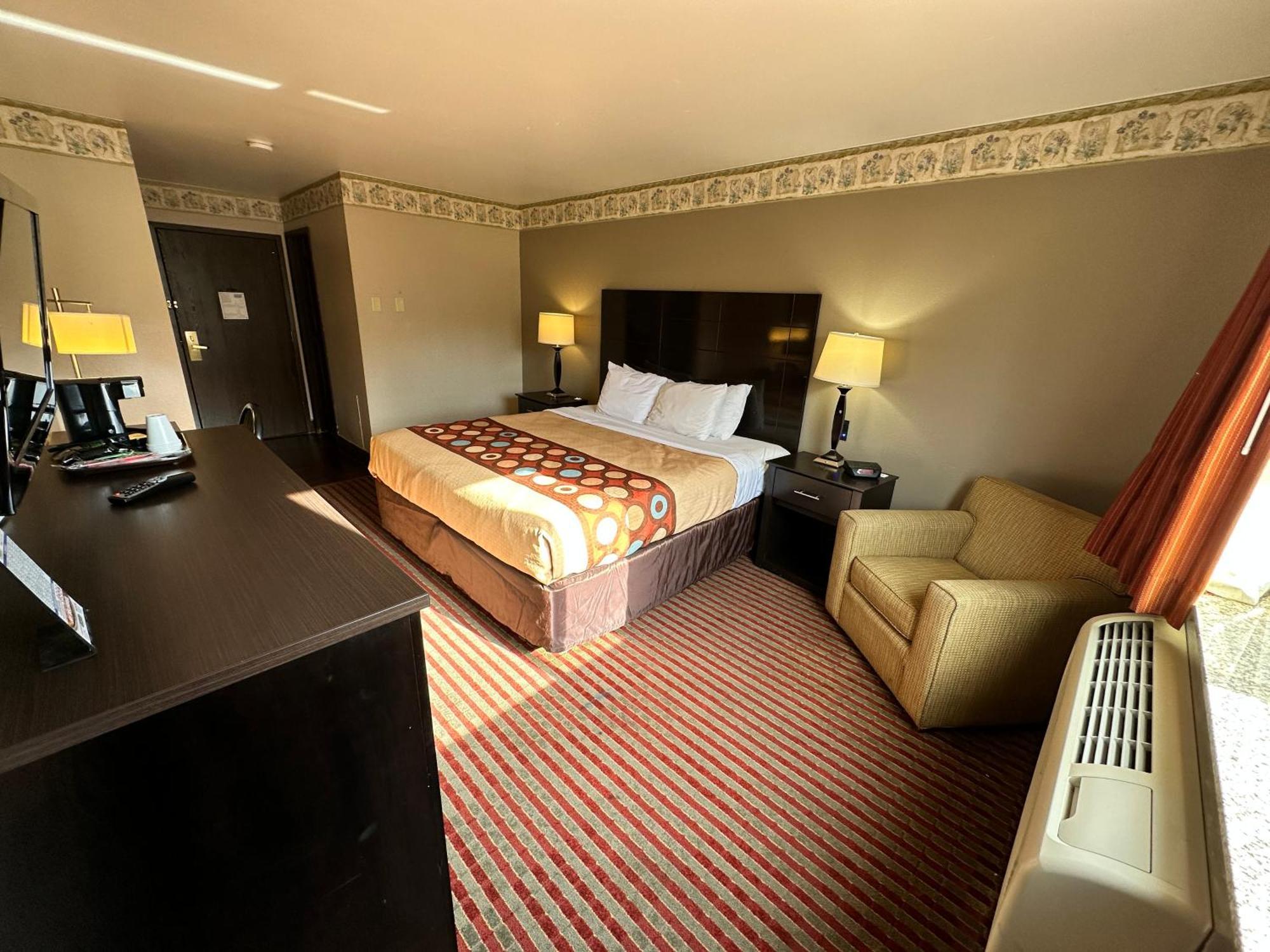 Rodeway Inn & Suites Madison East Dış mekan fotoğraf