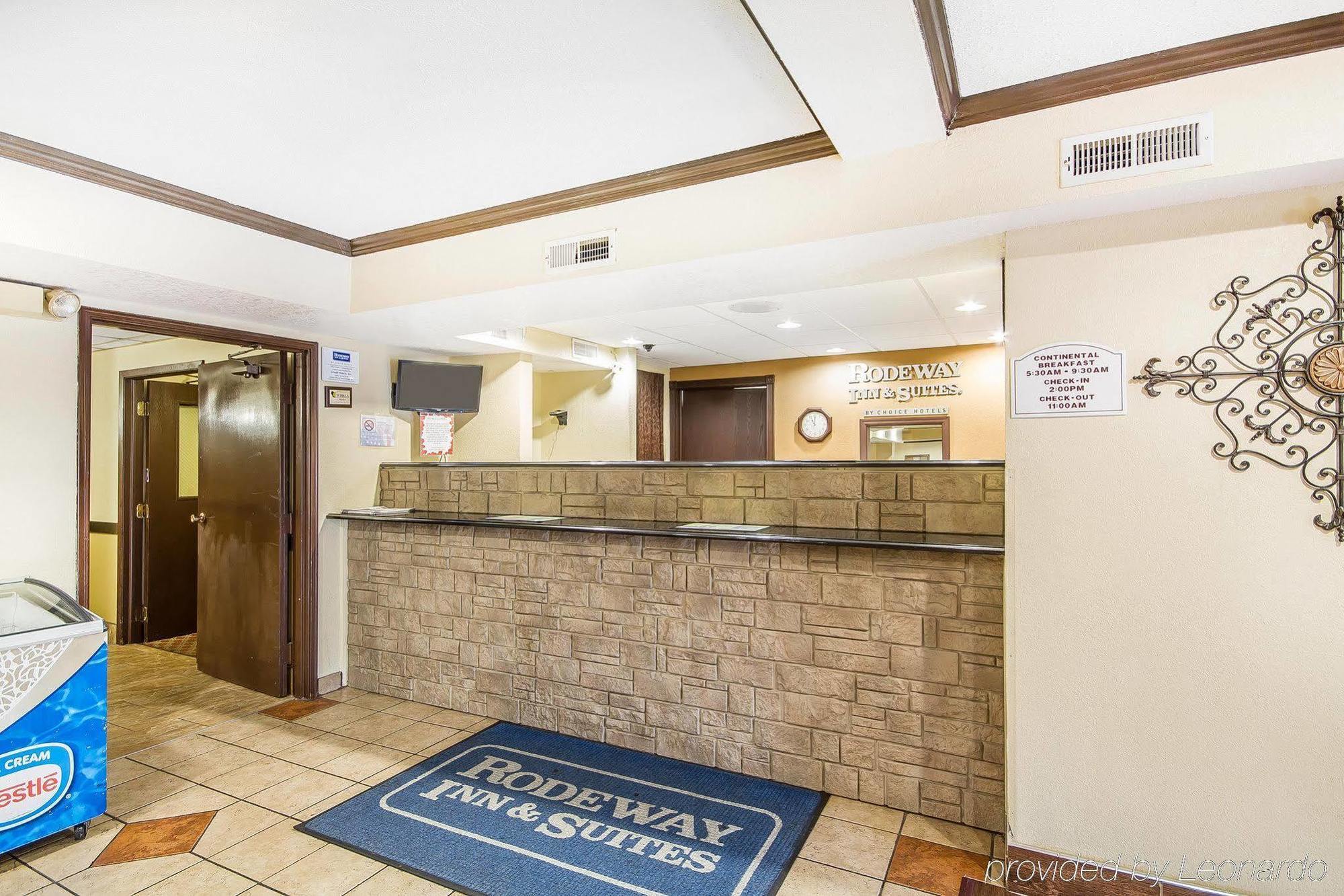 Rodeway Inn & Suites Madison East Dış mekan fotoğraf