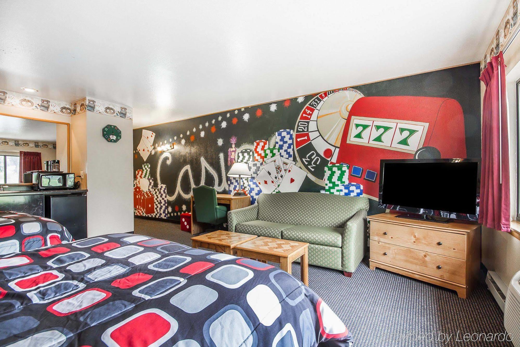 Rodeway Inn & Suites Madison East Dış mekan fotoğraf